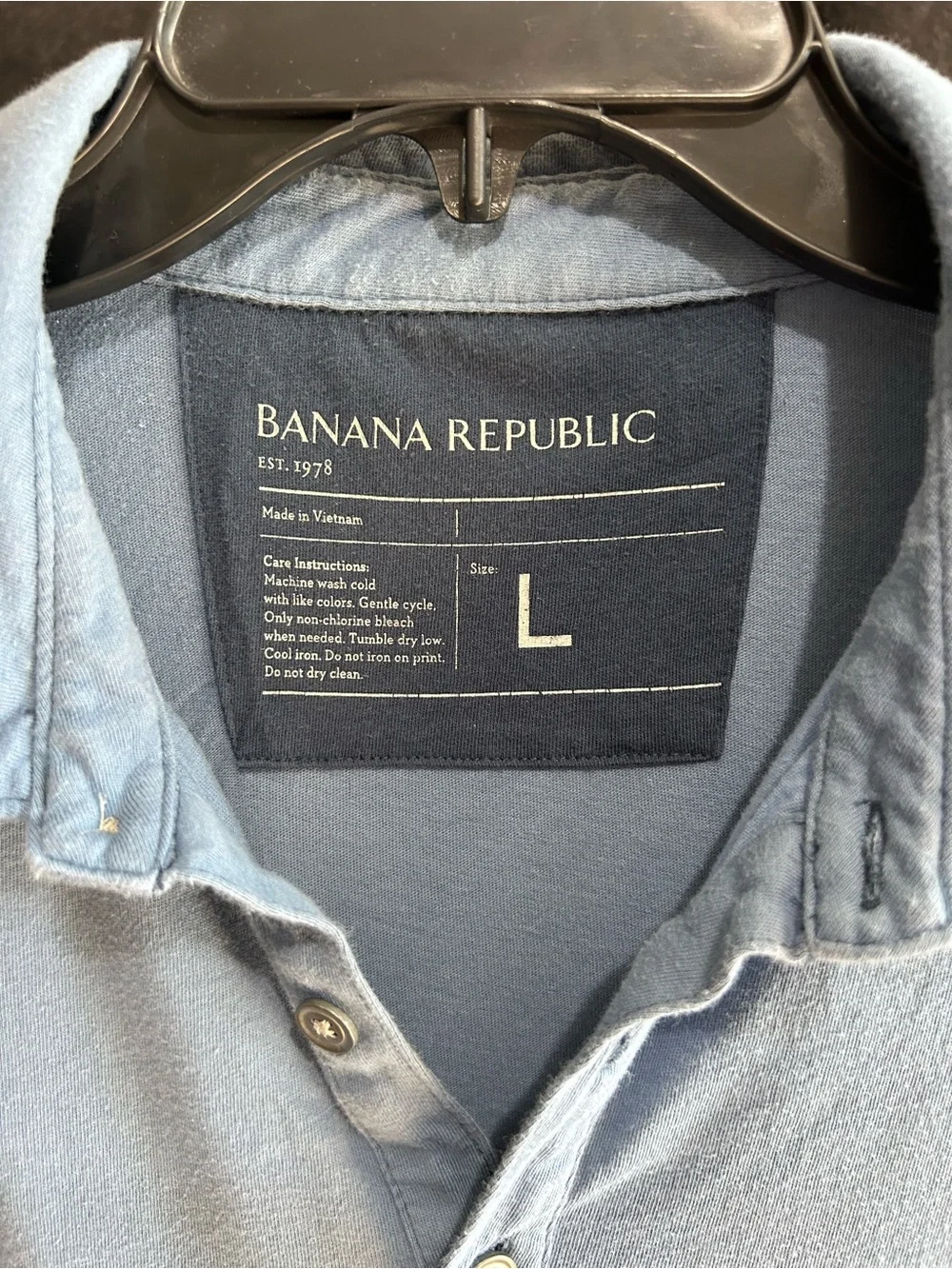 Banana Republic Men's Pale Blue Polo with Epaulets
